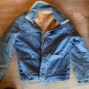 FOREVER 21 REVERSIBLE LINED SHEARLING JACKET - Womens large